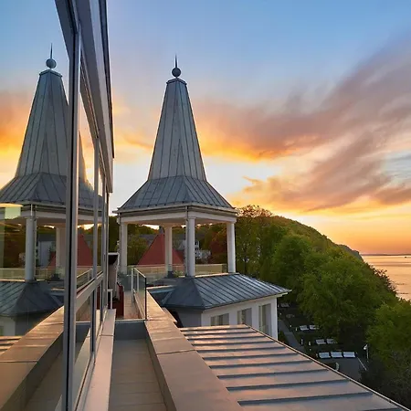 First White Pearl 公寓 *